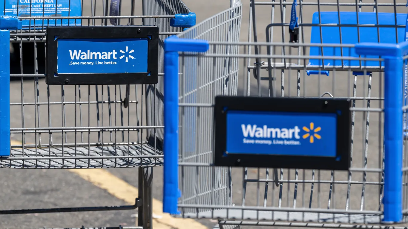 Featured image for Walmart Raises Outlook Amid Rising Tariff Costs and Mixed Earnings