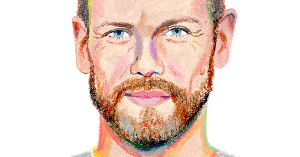 Sam Heughan Teases Outlander Finale and Reveals Favorite Reads