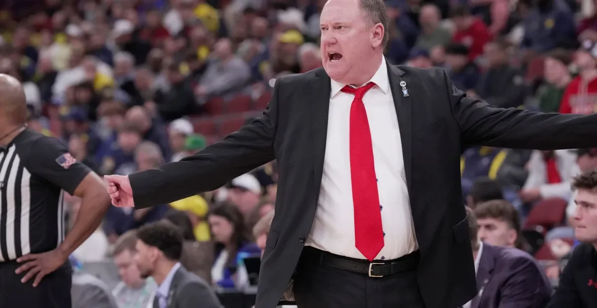 Lendeborg's clutch 3 sends Michigan to the Big Ten final