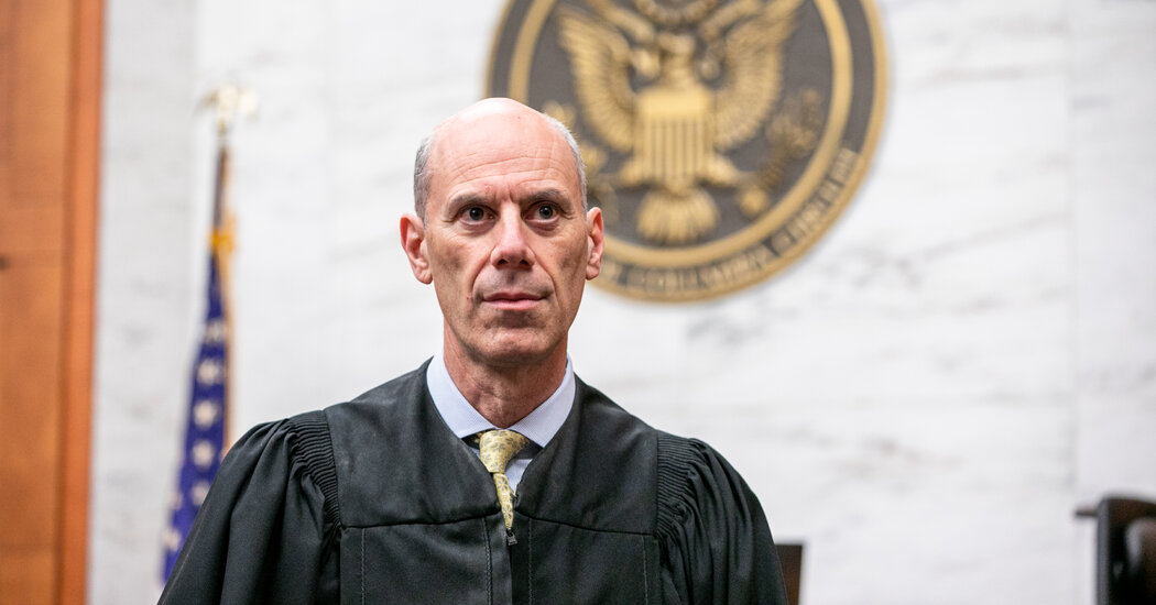 Featured image for US Courts Rule Migrants Deported to El Salvador Can Challenge Removals