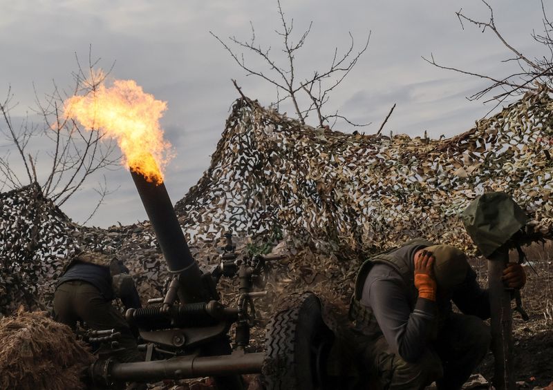 The Ongoing Battle for Bakhmut: Mortars, Artillery, and Heavy Losses.