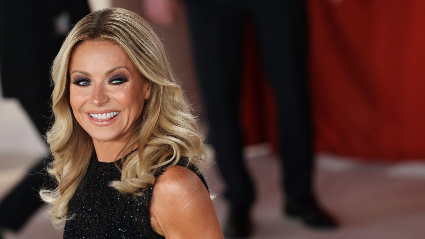 Kelly Ripa Exposes Shocking Sexism and Mistreatment at 'Live'