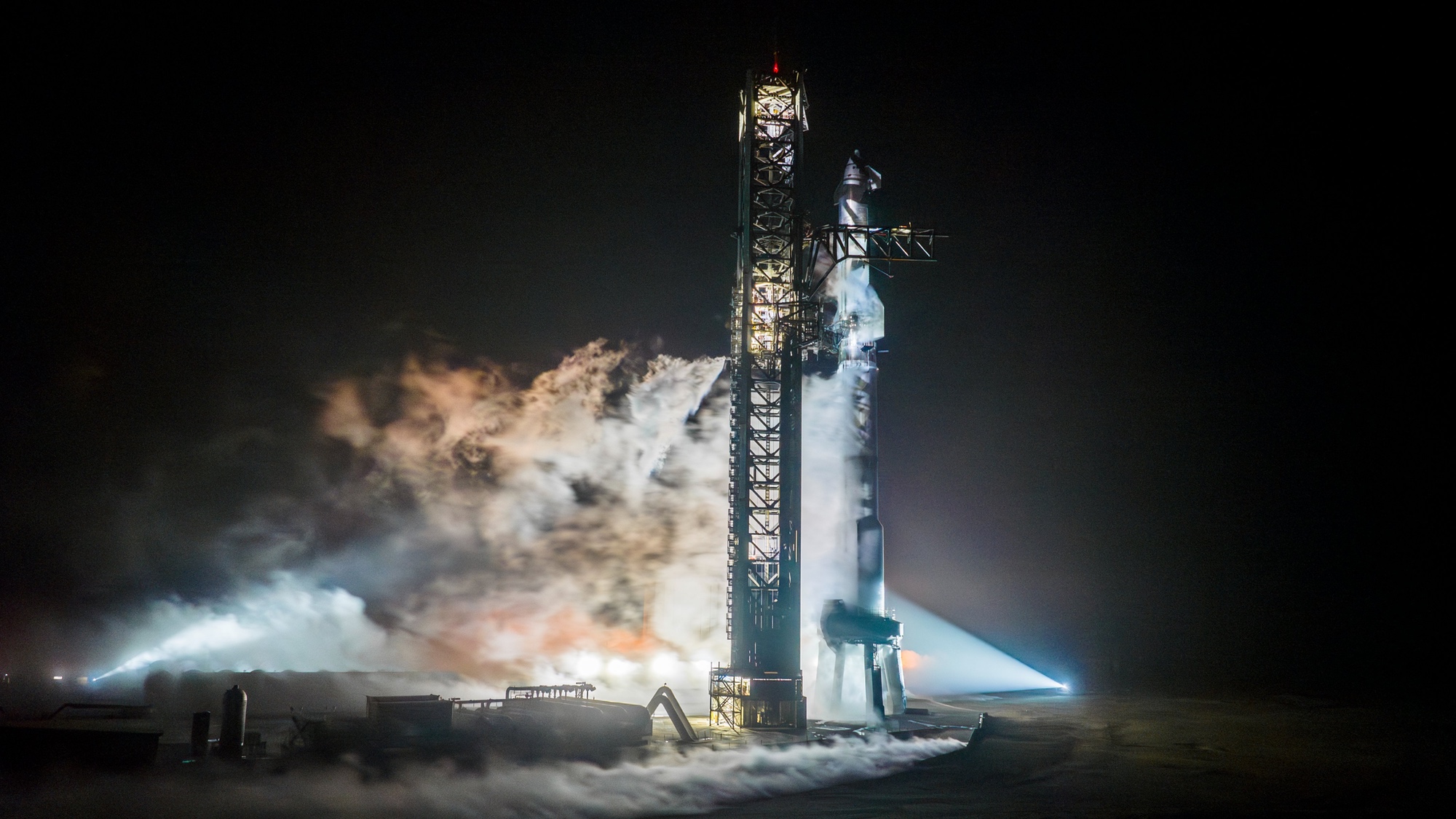 "SpaceX Plans Additional Tests for Upcoming Starship Flight"