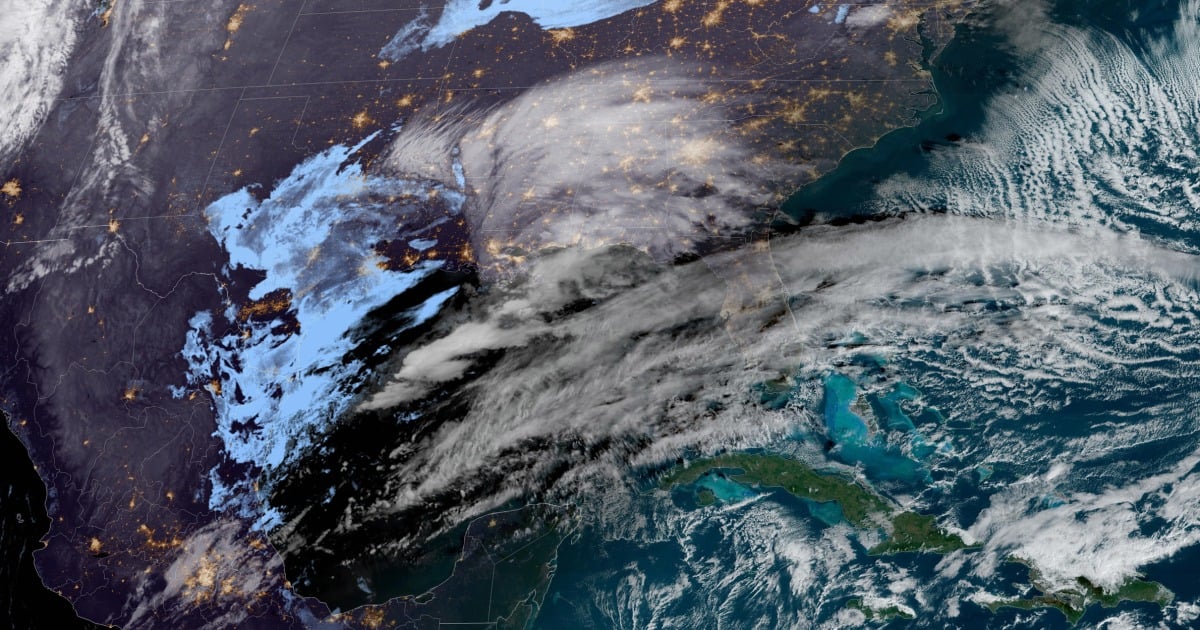 Featured image for "East Coast Braces for Potentially Historic Weekend Snowfall"