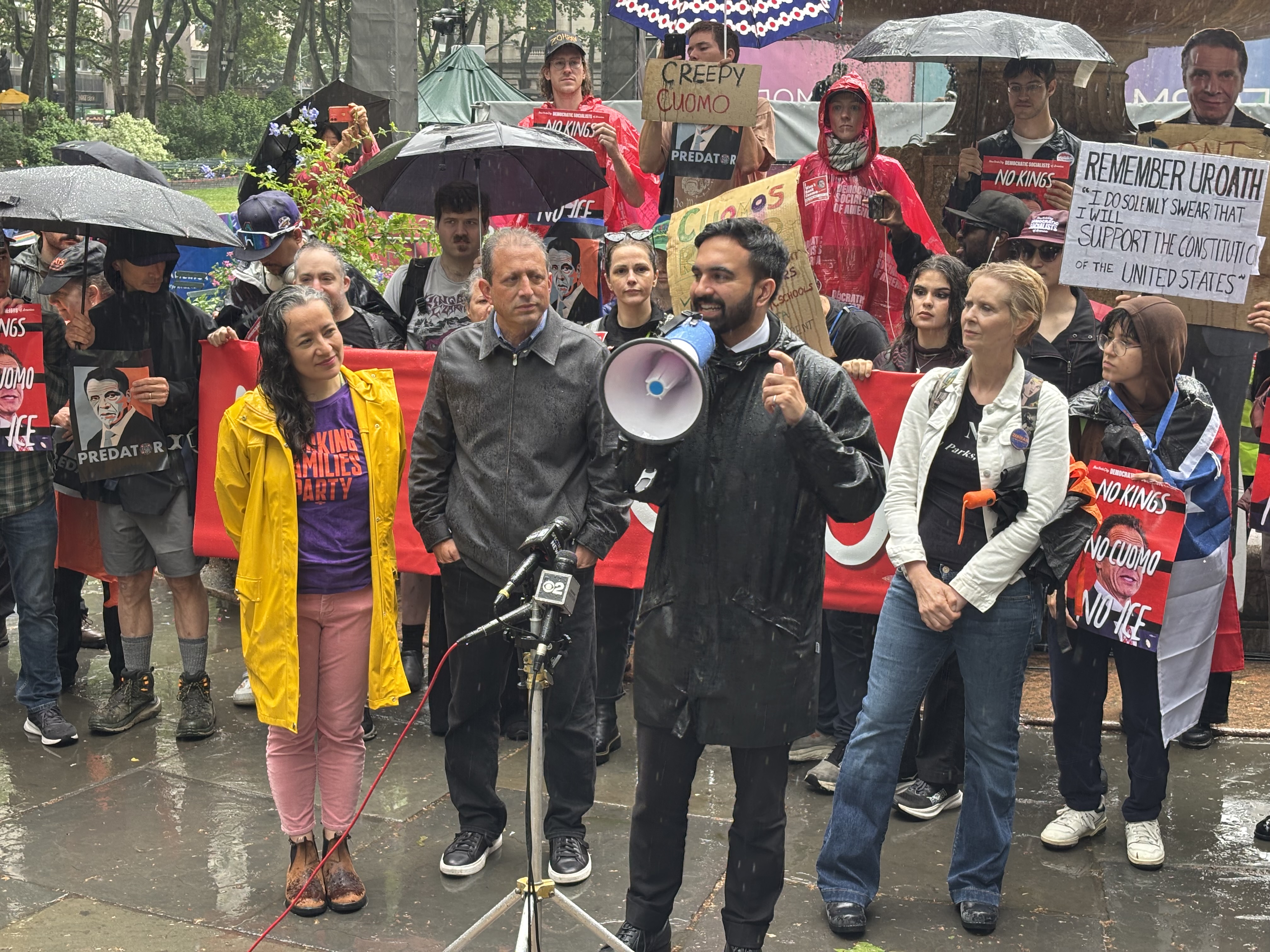 Featured image for Bernie Sanders Endorses Zohran Mamdani in NYC Mayoral Race Amid Voter Challenges