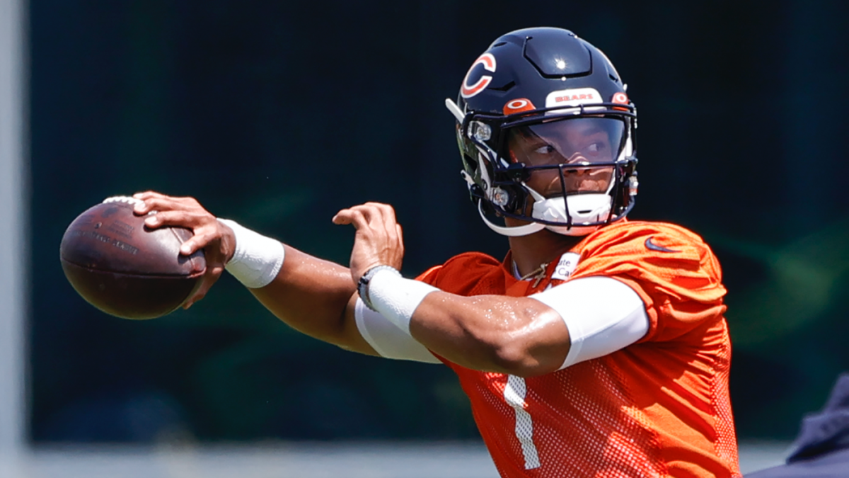 "Bears vs. Commanders: Expert Predictions for Thursday Night Football Showdown"