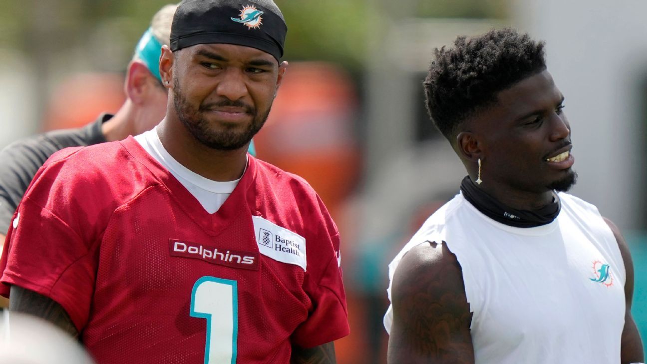 Featured image for Tyreek Hill and Tua Tagovailoa Continue Building Their Connection for Dolphins' Success