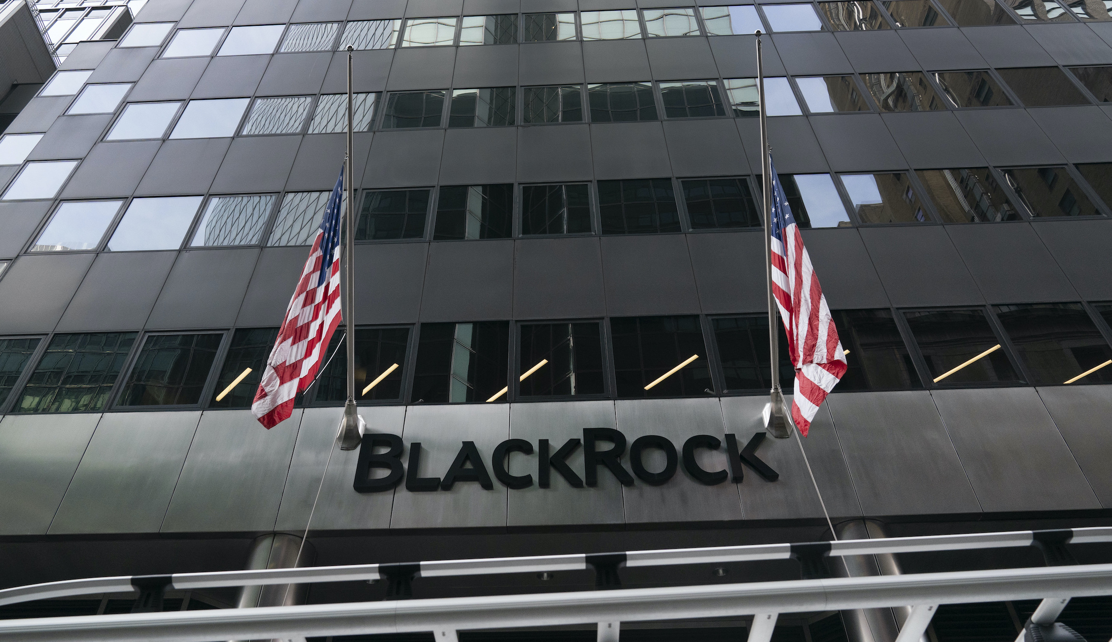 "Texas School Fund's $8.5 Billion Divestment Signals BlackRock's ESG Limits"