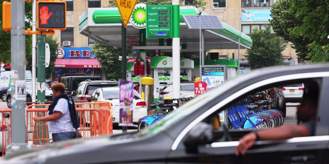 Featured image for "Market Speculation Undermines Saudi Hopes for Oil Price Rebound"