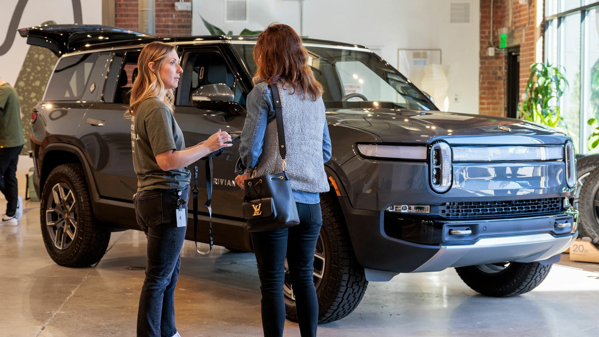 Featured image for Rivian's Q4 Deliveries Drop Amid EV Tax Credit Expiry and Market Pressure