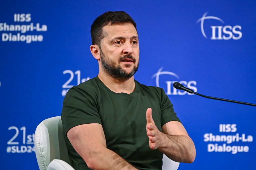 Zelensky Accuses China of Undermining Ukraine Peace Summit Amid Russia-Ukraine Tensions
