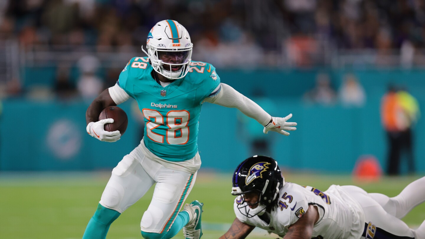 Featured image for Week 11 Fantasy Football Insights: Rankings, Sleepers, and Waiver Wire Tips