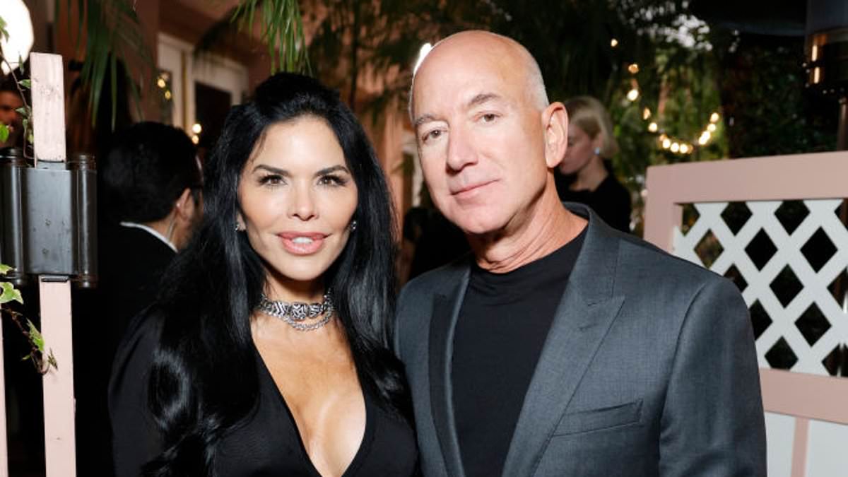 Featured image for "High-Profile Stock Sales: What American Titans Know About the Fragile Economy"