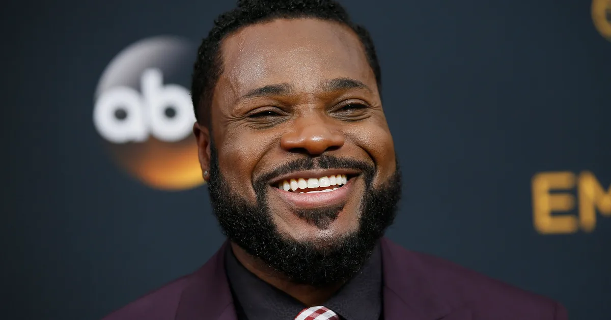 Featured image for Malcolm-Jamal Warner Drowns During Swim with Daughter