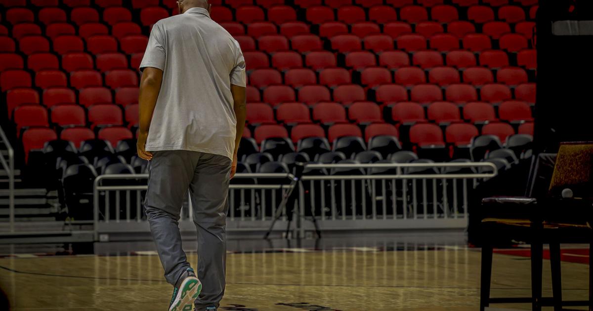 Featured image for "Louisville's Kenny Payne Firing: Factors, Finances, and Future Coaching Candidates"