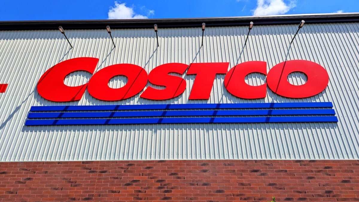 Featured image for Costco Recalls Prosecco Over Bottle Explosion Risk
