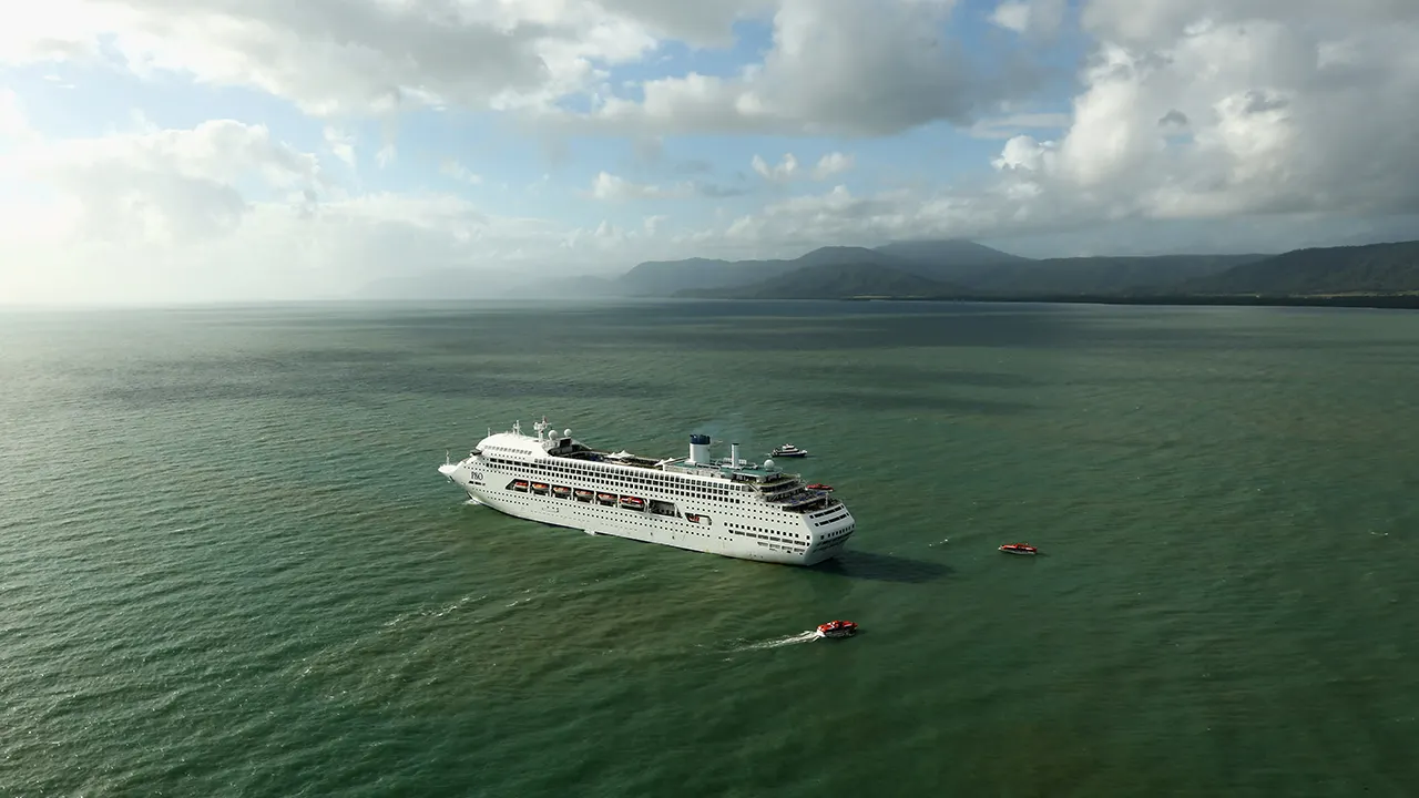 Featured image for Vantage Travel's Bankruptcy Sale Surprises Customers with Generous Offers