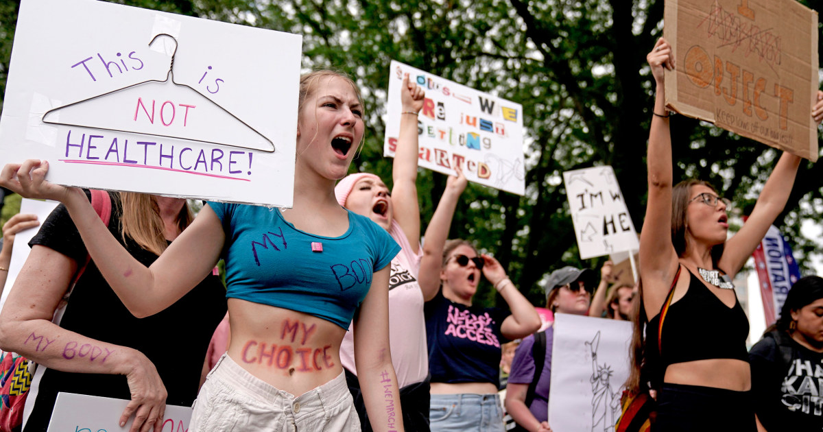 Featured image for "Missouri Abortion Rights Groups Push for 2024 Ballot Amendment"