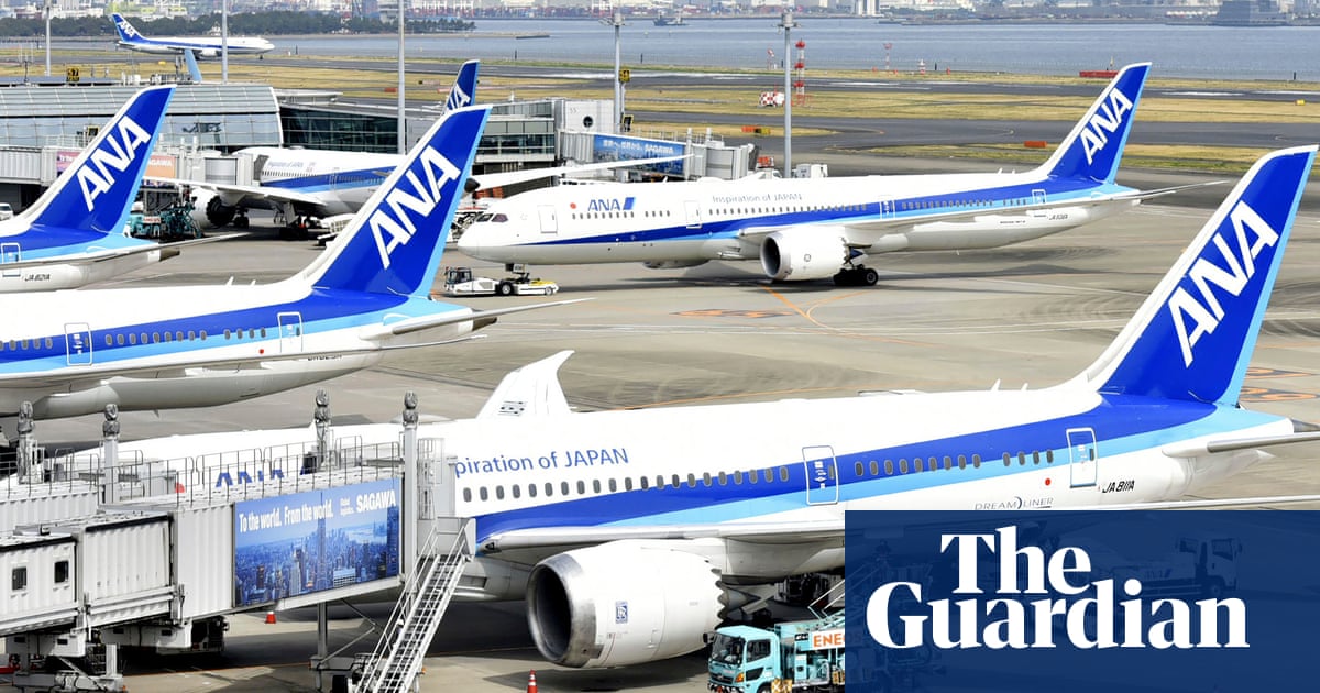 Featured image for "Man Bites Flight Attendant, Forcing US-Bound Plane to Return to Tokyo"