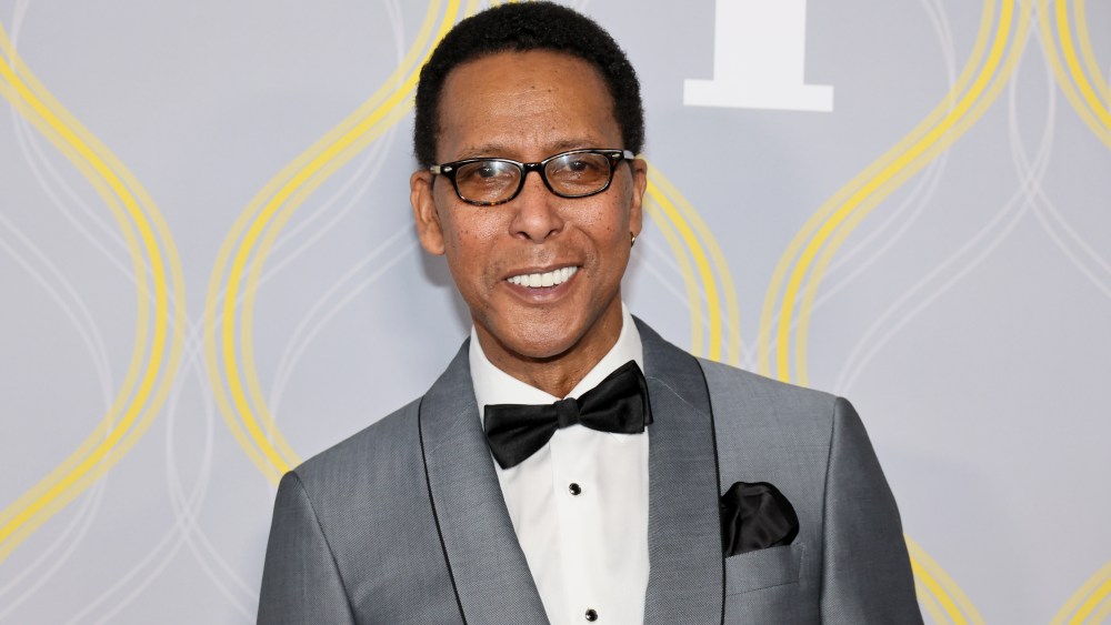 Featured image for Emmy-Winning 'This Is Us' Actor Ron Cephas Jones Passes Away at 66
