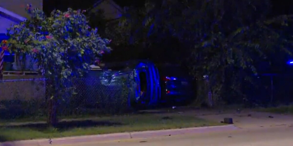 Investigation underway for Lansing's single-car crash