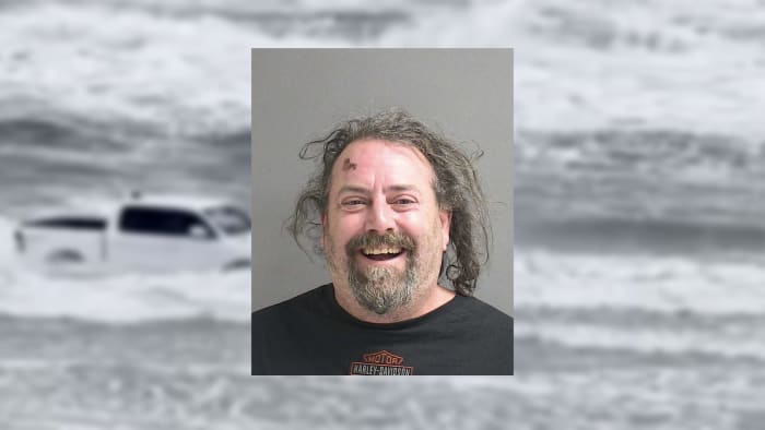 Featured image for Man Ignores Closed Gate, Drives Vehicle into Ocean at New Smyrna Beach