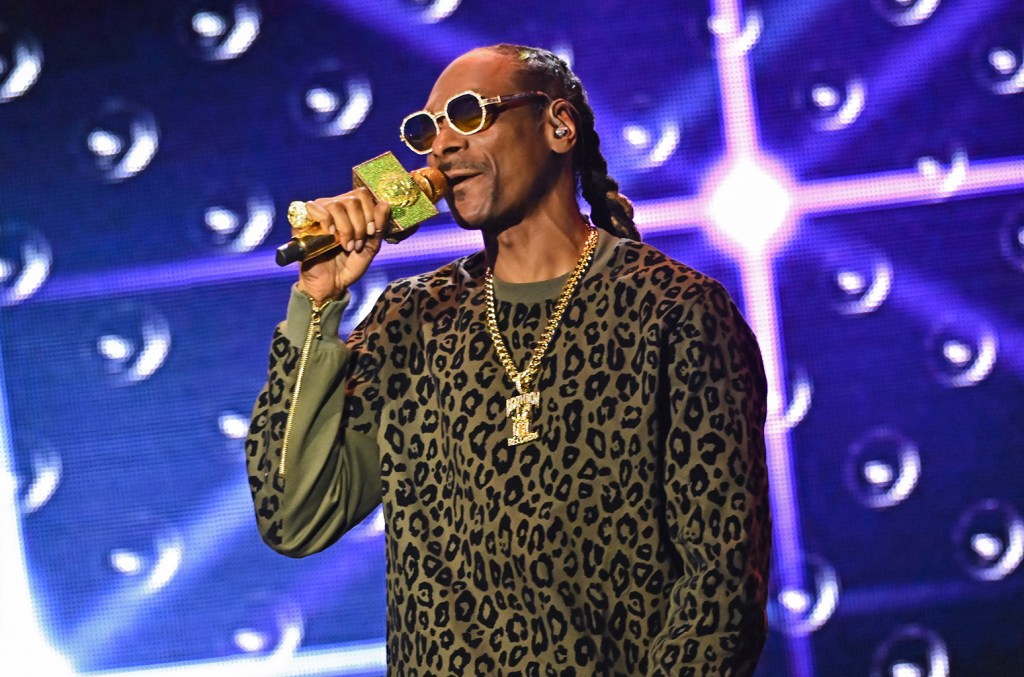 Featured image for Snoop Dogg Rejects $100 Million OnlyFans Offer Due to Wife's Disapproval