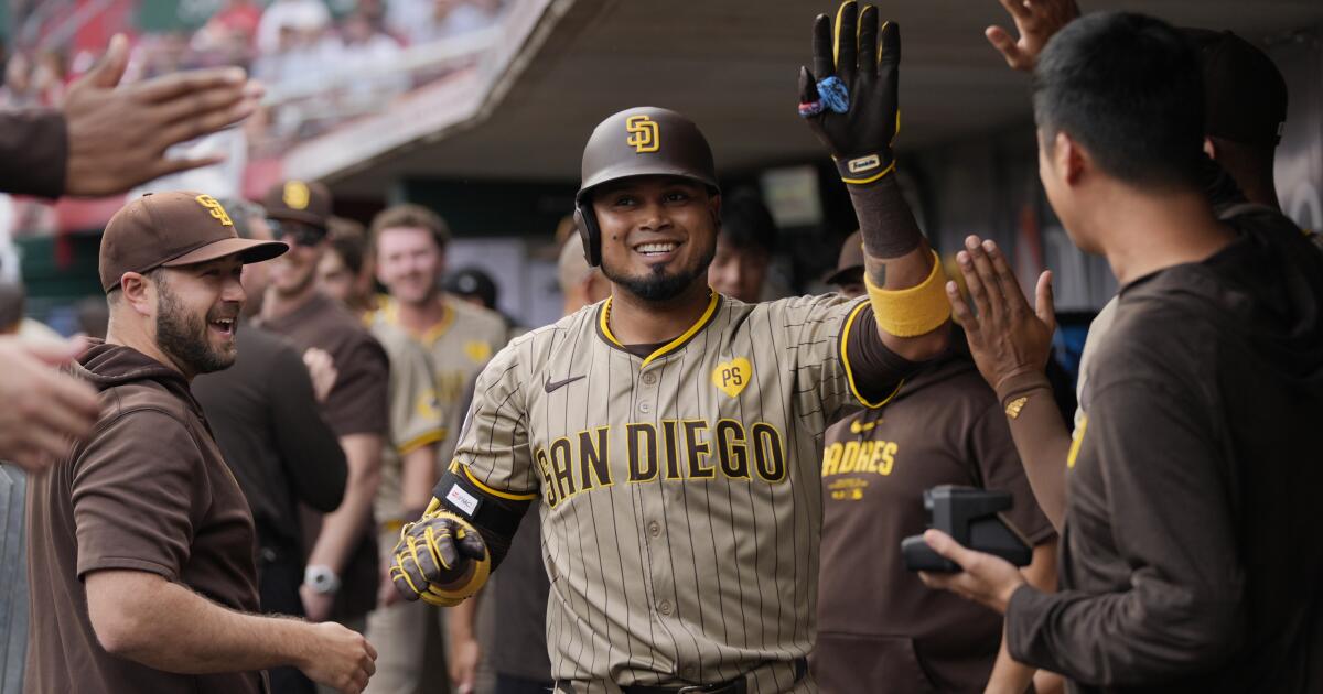 Featured image for Padres Triumph Over Reds as Arraez Shines in 8th Straight Multihit Game