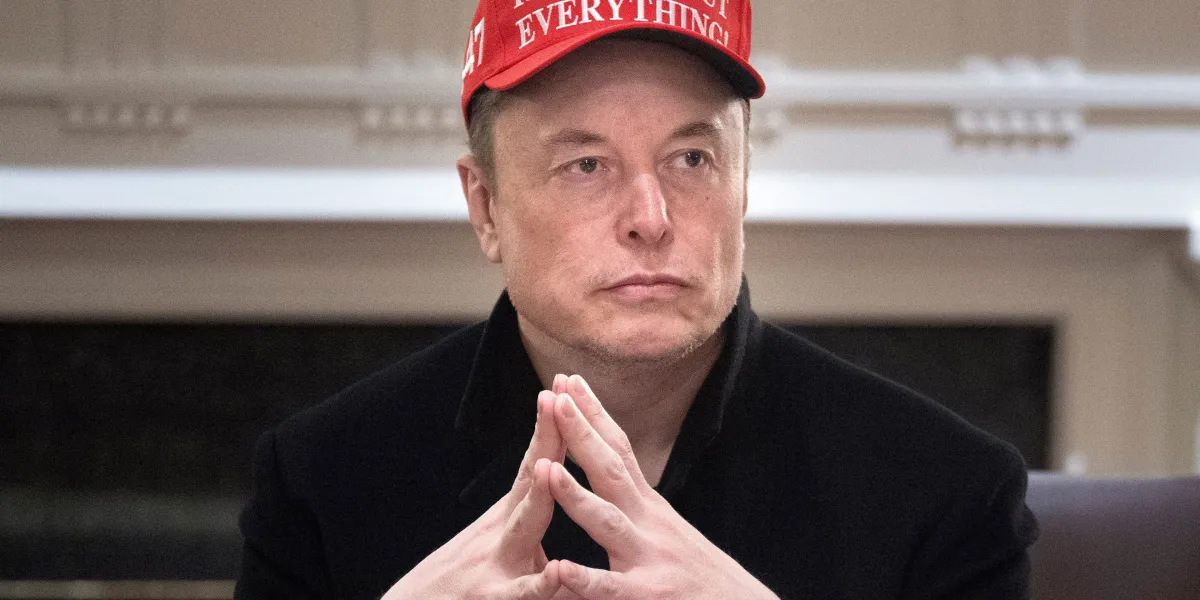 Elon Musk Threatens Legal Action Against Apple Over AI Competition