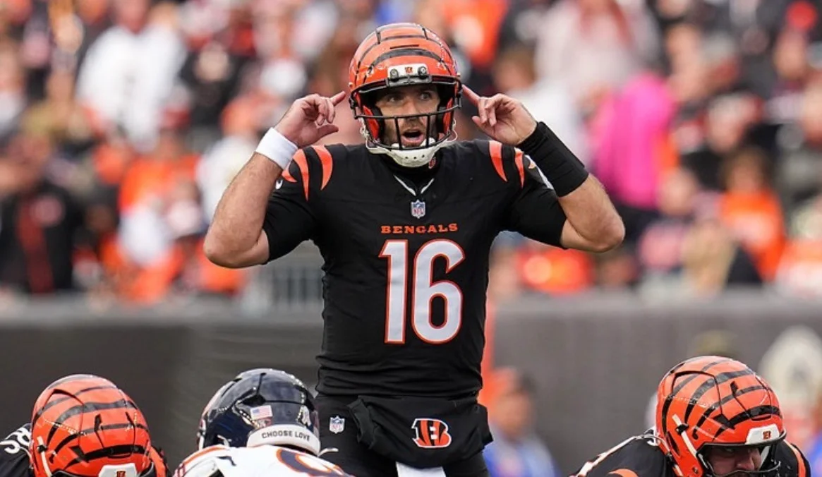 Raiders Eye Veteran QB as Mentor for 2026 First-Round Pick