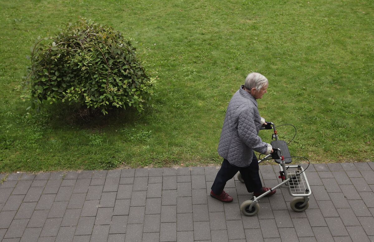 The Looming Retirement Crisis: Savings Shortfalls and Income Inadequacy.