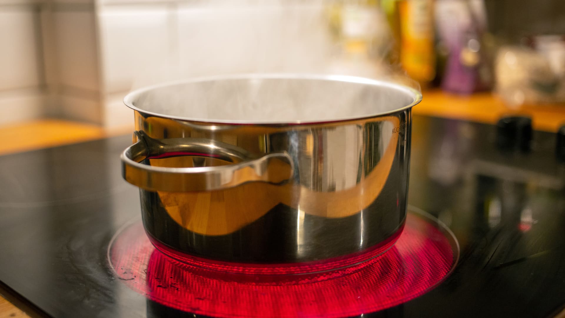 Featured image for Upgrade Your Kitchen with an Induction Range.