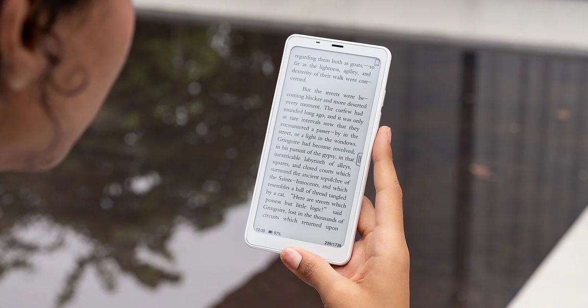 Featured image for Boox Palma E-Reader Hits New Low Price for Book Lovers