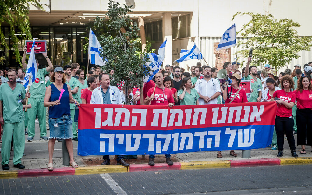 Hospital Staff Stage Strike Against Overhaul Bill, Threaten Wider Action