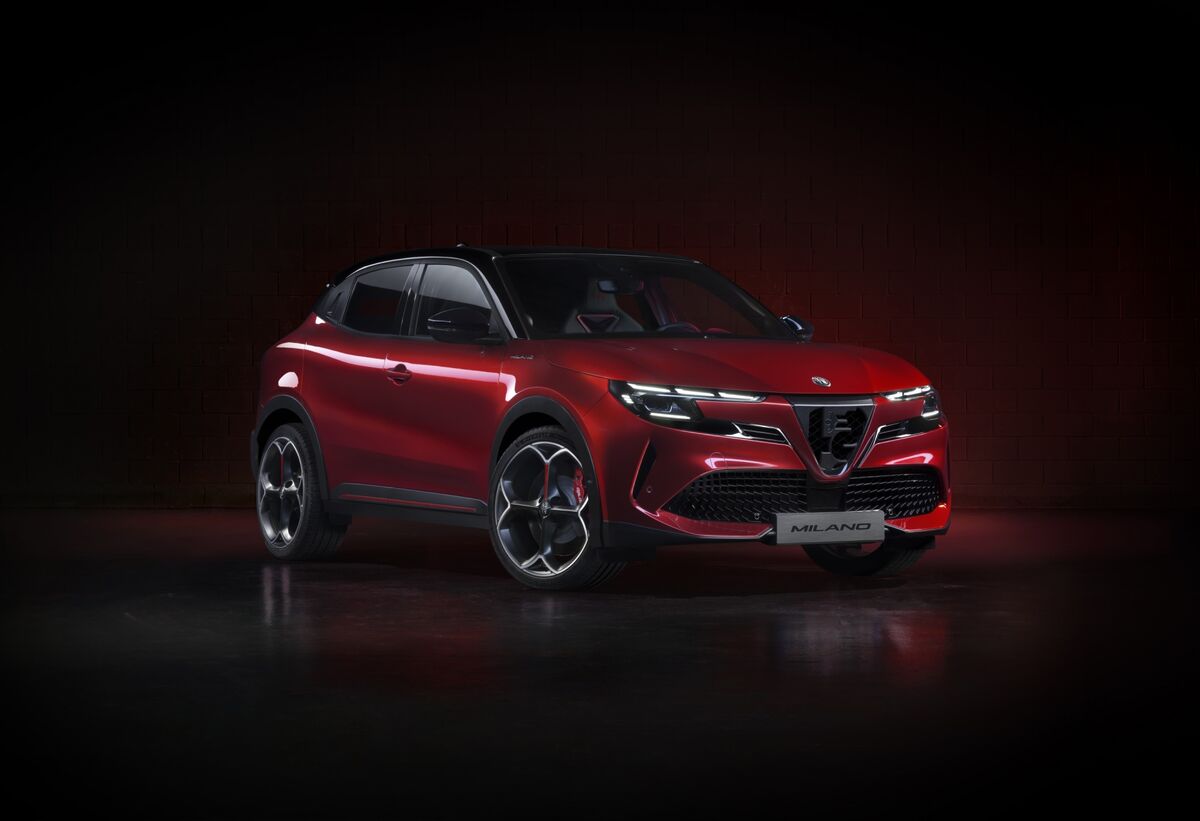 Featured image for "Alfa Romeo's Name Change Saga: Resolving Tensions with Italy"
