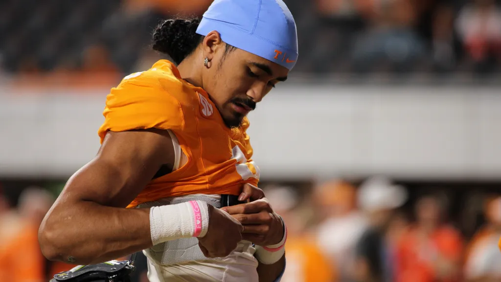 Tennessee QB Iamaleava Expected Back for Georgia After Precautionary Sit