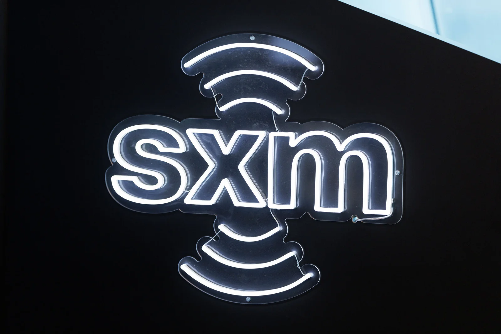 Stitcher, the popular podcast app, to shut down.