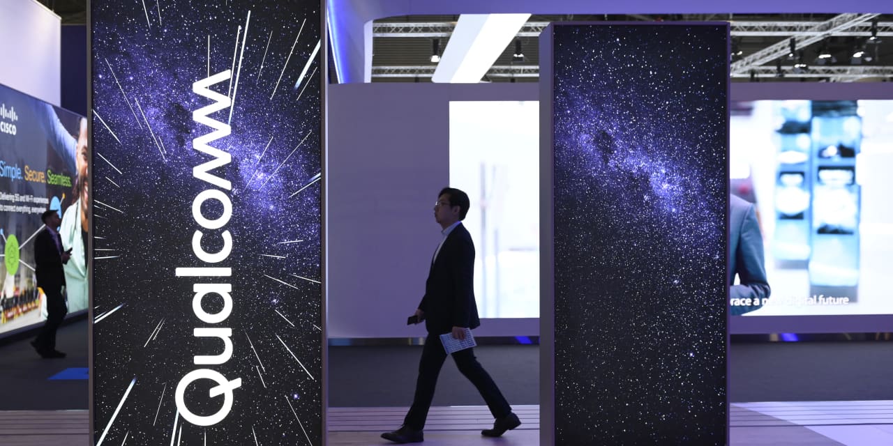 Featured image for Micron Technology caught in the middle of US-China chip war.