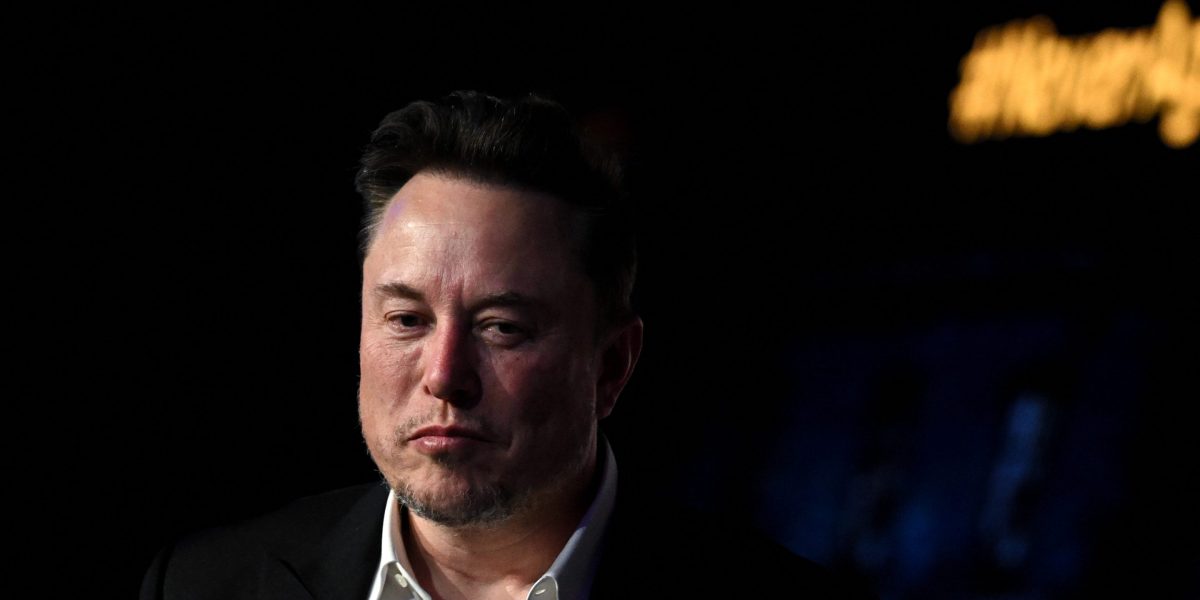 "Elon Musk Moves Neuralink Incorporation from Delaware to Nevada Amid Tesla Pay Ruling Dispute"
