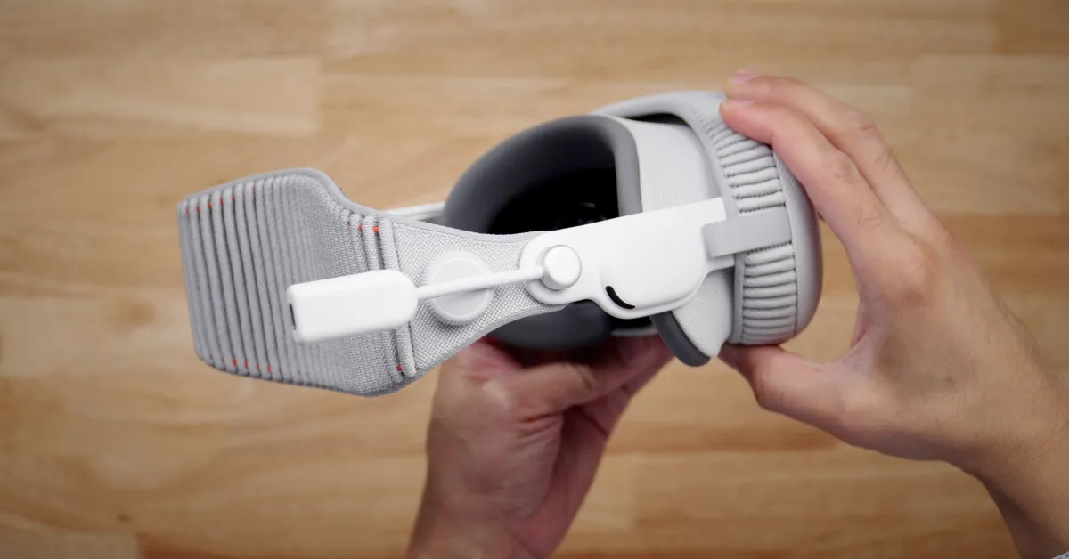 Featured image for "Apple's $300 Vision Pro Developer Strap: A Closer Look"