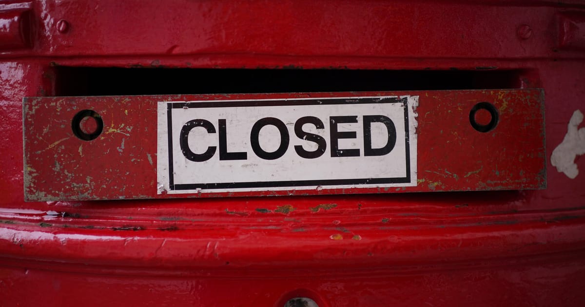 Featured image for European Postal Services Halt U.S. Shipments Due to Tariff Disputes