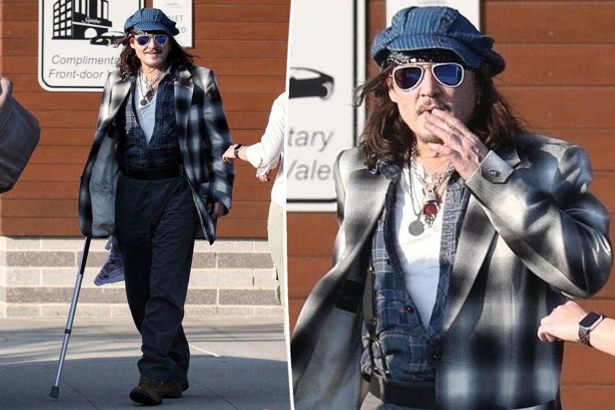 Featured image for "Johnny Depp Overcomes Injury, Performs with Cane at Boston Gig"
