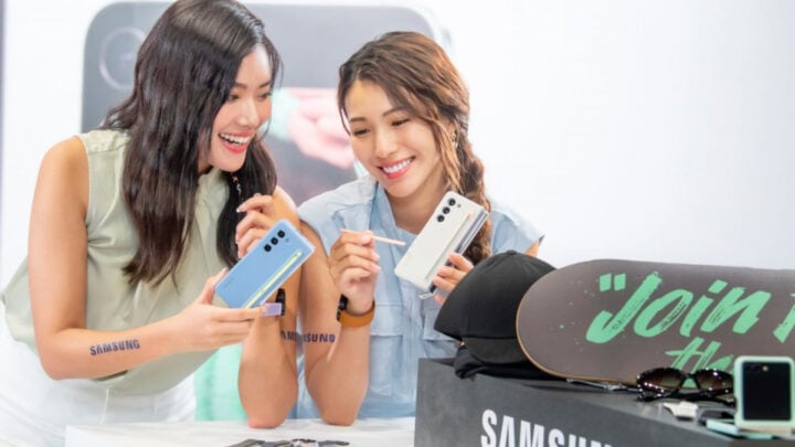 China Expands iPhone Ban to Government Offices and State Firms