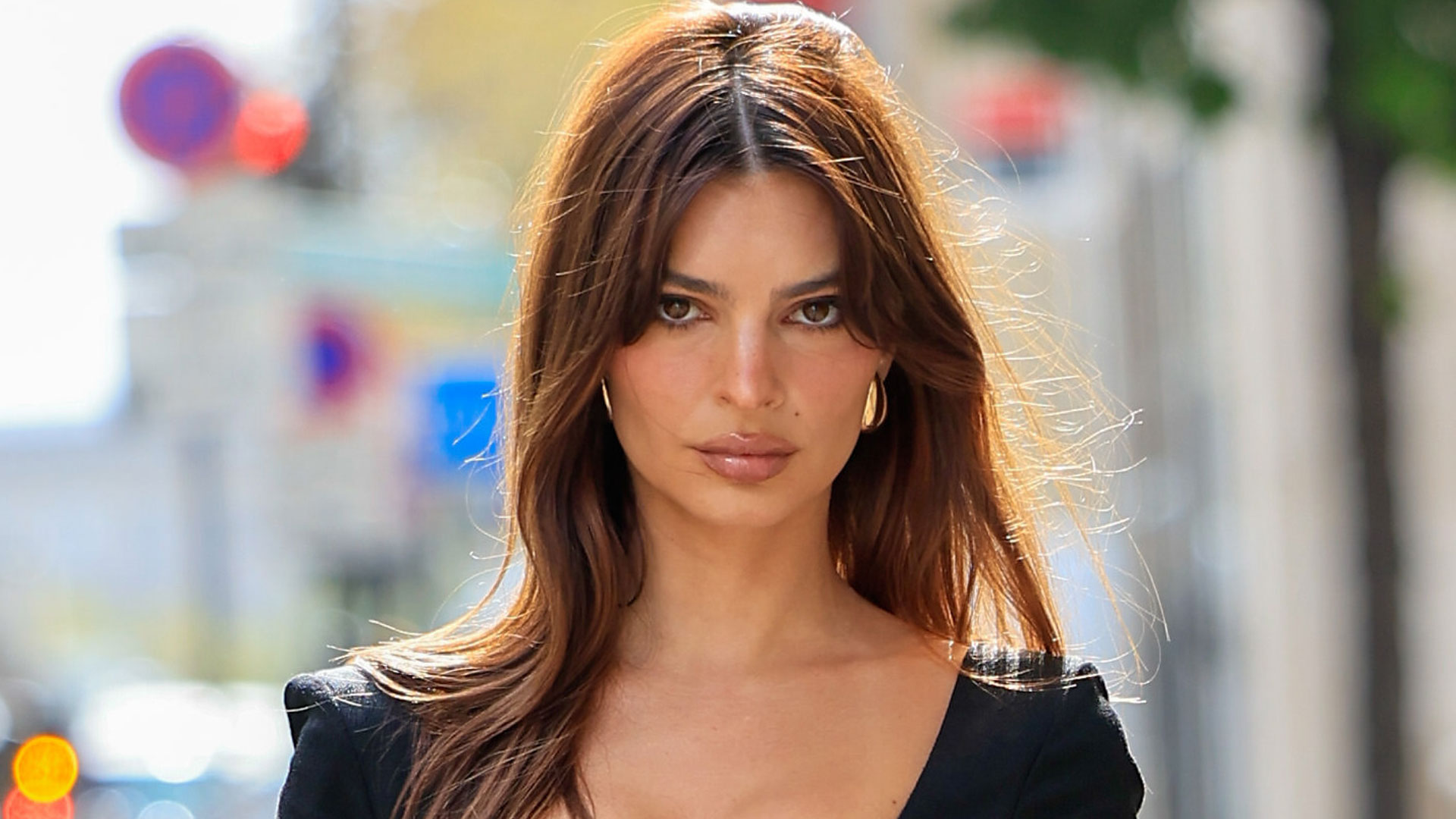 Featured image for "Emily Ratajkowski Flaunts Toned Figure in Thong Bikini on Beach"