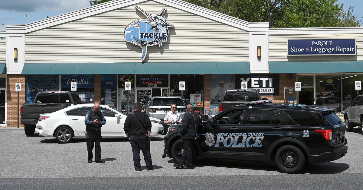 Annapolis Shooting Leaves 3 Dead in Apparent Murder-Suicide.