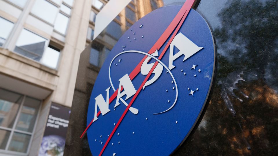 Featured image for NASA Employees Protest Safety and Progress Concerns Amid Budget Cuts