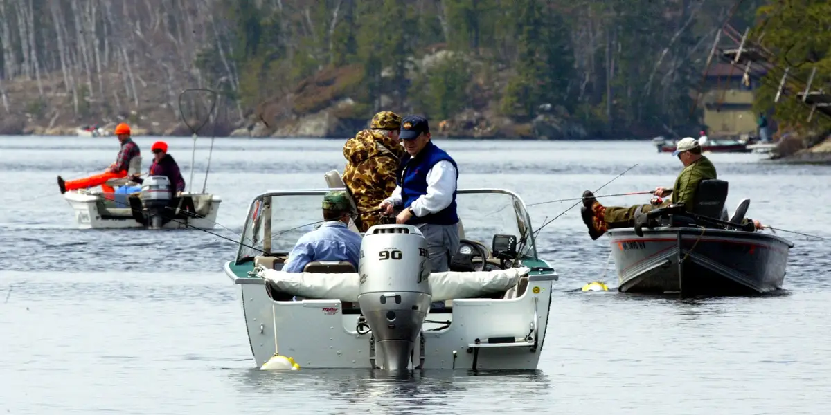 Honest Minnesota Teen Returns $2,000 Found in Fishing Reel
