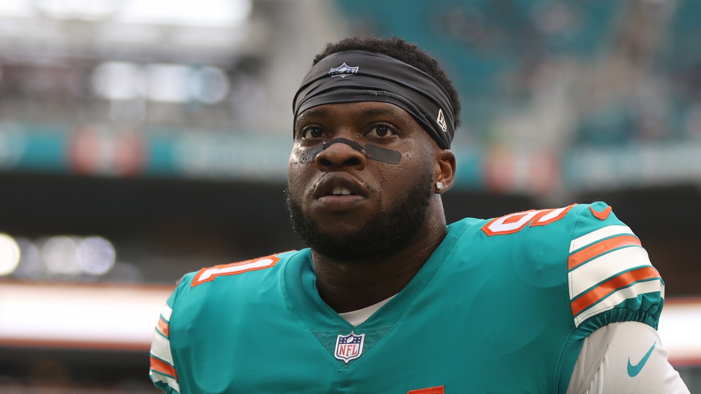 "Dolphins Set to Cut DE Emmanuel Ogbah, Saving $13.7M in Cap Space"