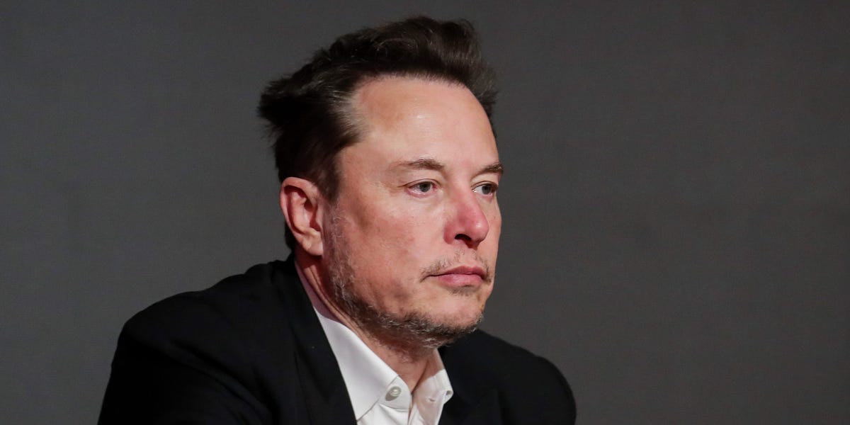 Featured image for Tesla Faces Turmoil: Musk Calls for Overhaul Amid Slumping Sales and Layoffs