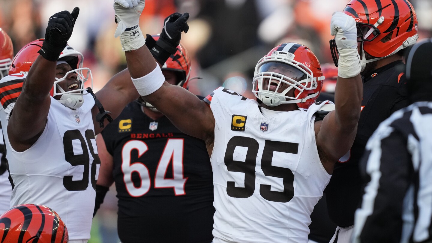 Featured image for Myles Garrett Sets NFL Single-Season Sack Record with 23